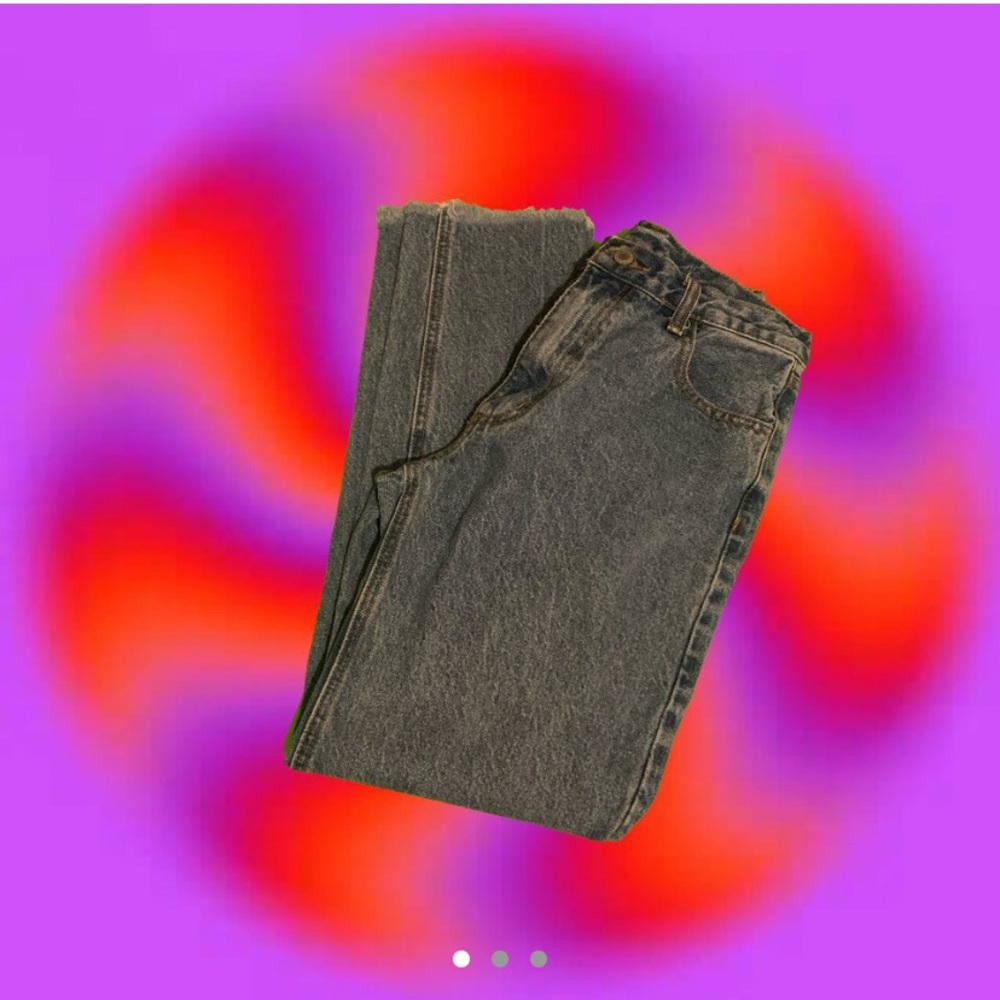 Brandy Melville mom jeans in Medium wash